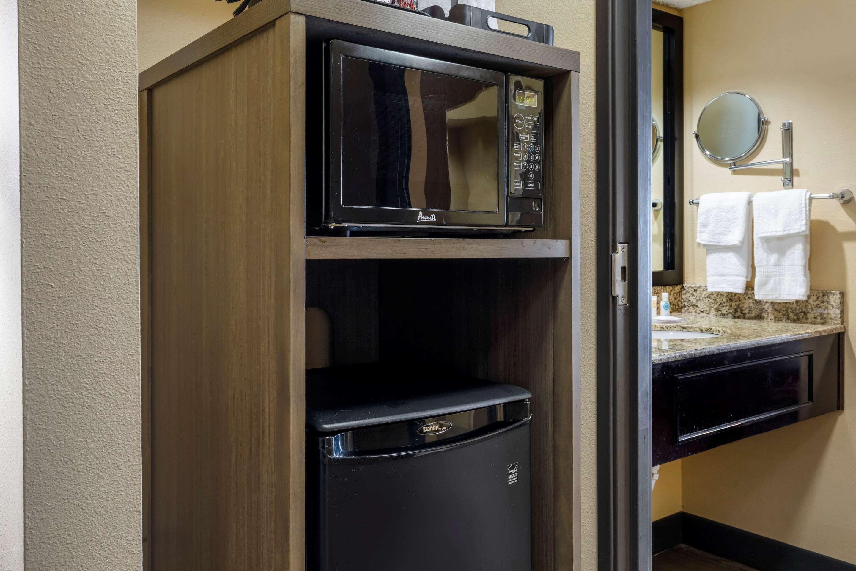 אירווינג Comfort Suites Dfw Airport מראה חיצוני תמונה