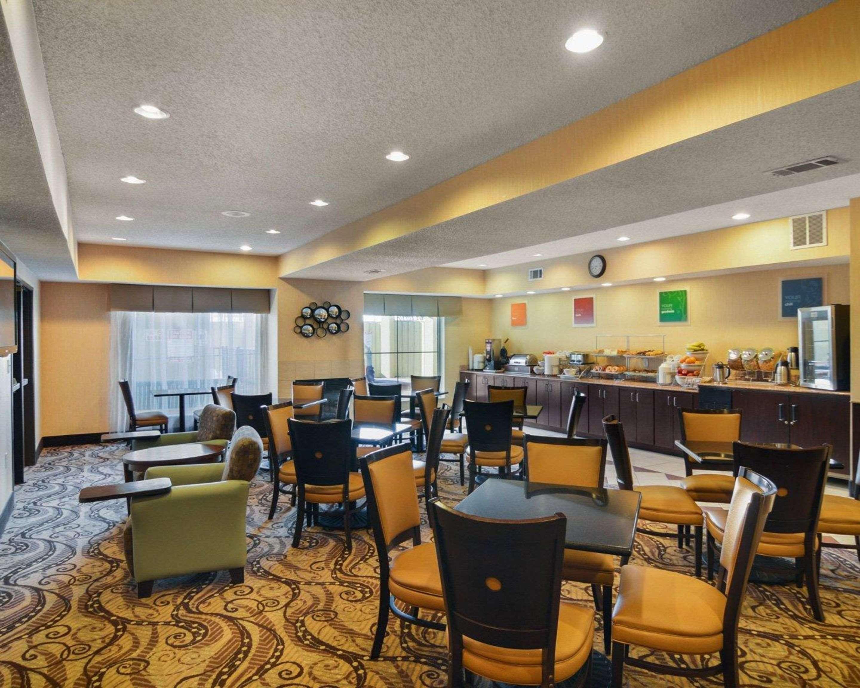 אירווינג Comfort Suites Dfw Airport מראה חיצוני תמונה