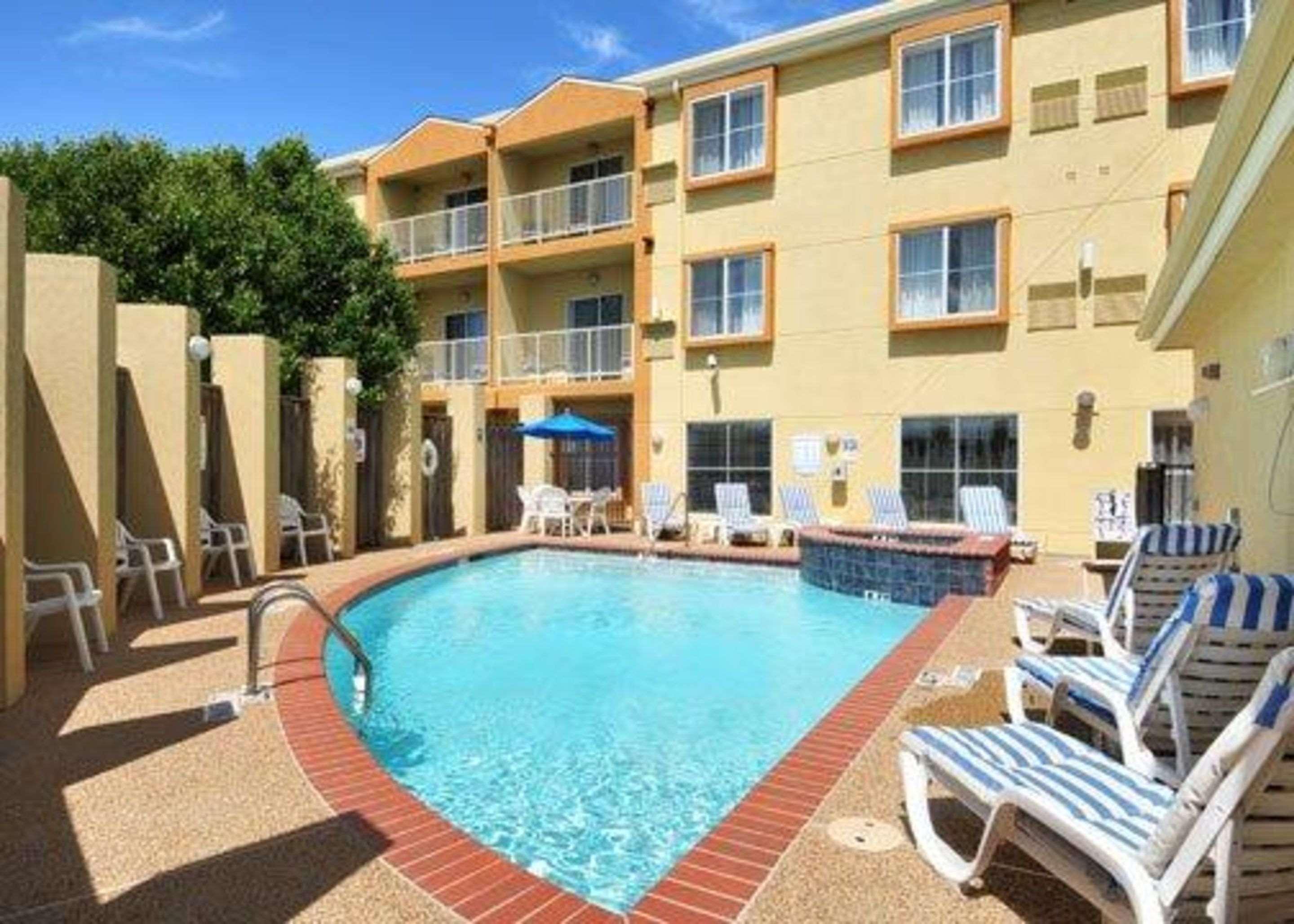 אירווינג Comfort Suites Dfw Airport מראה חיצוני תמונה