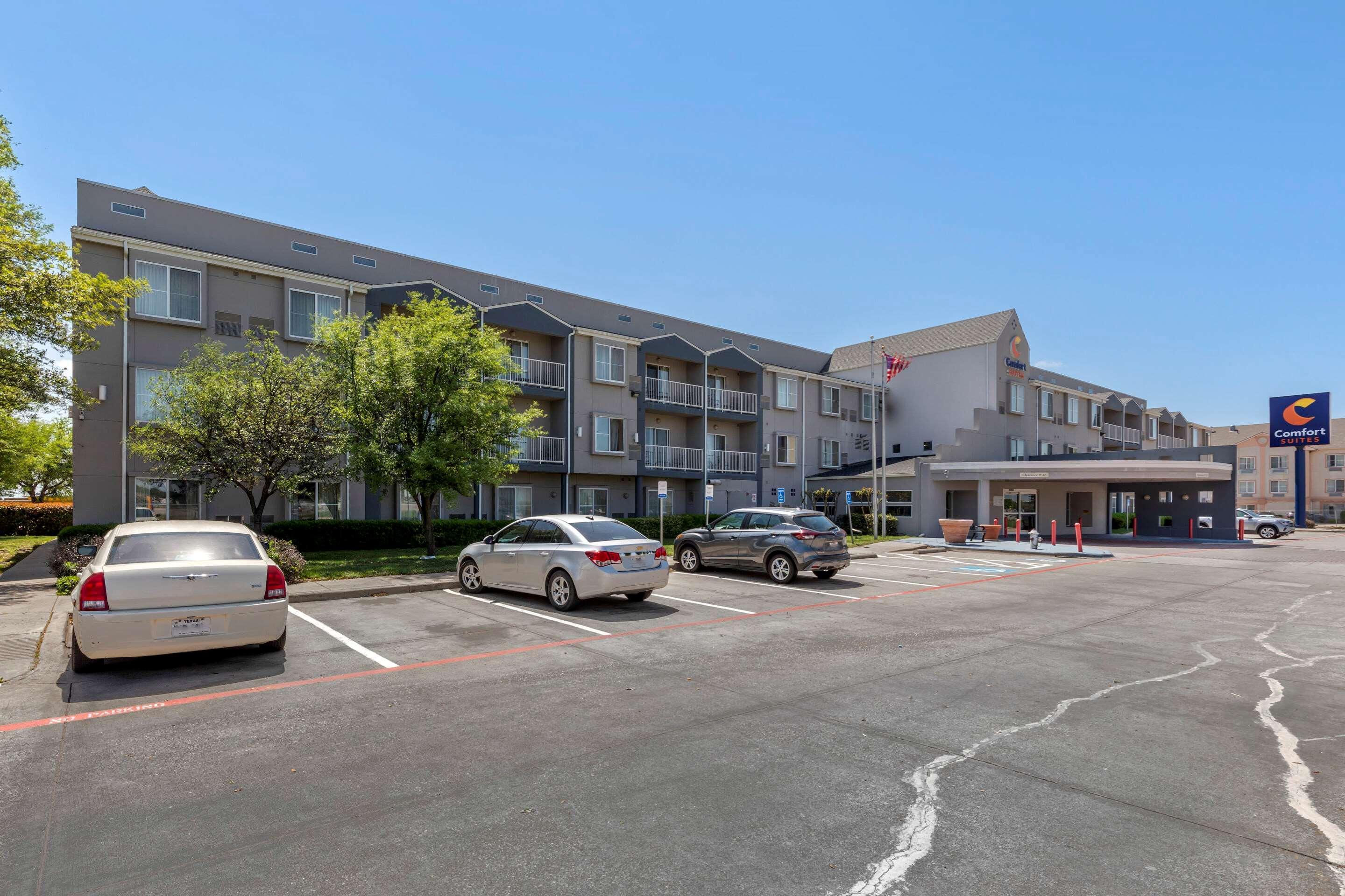 אירווינג Comfort Suites Dfw Airport מראה חיצוני תמונה