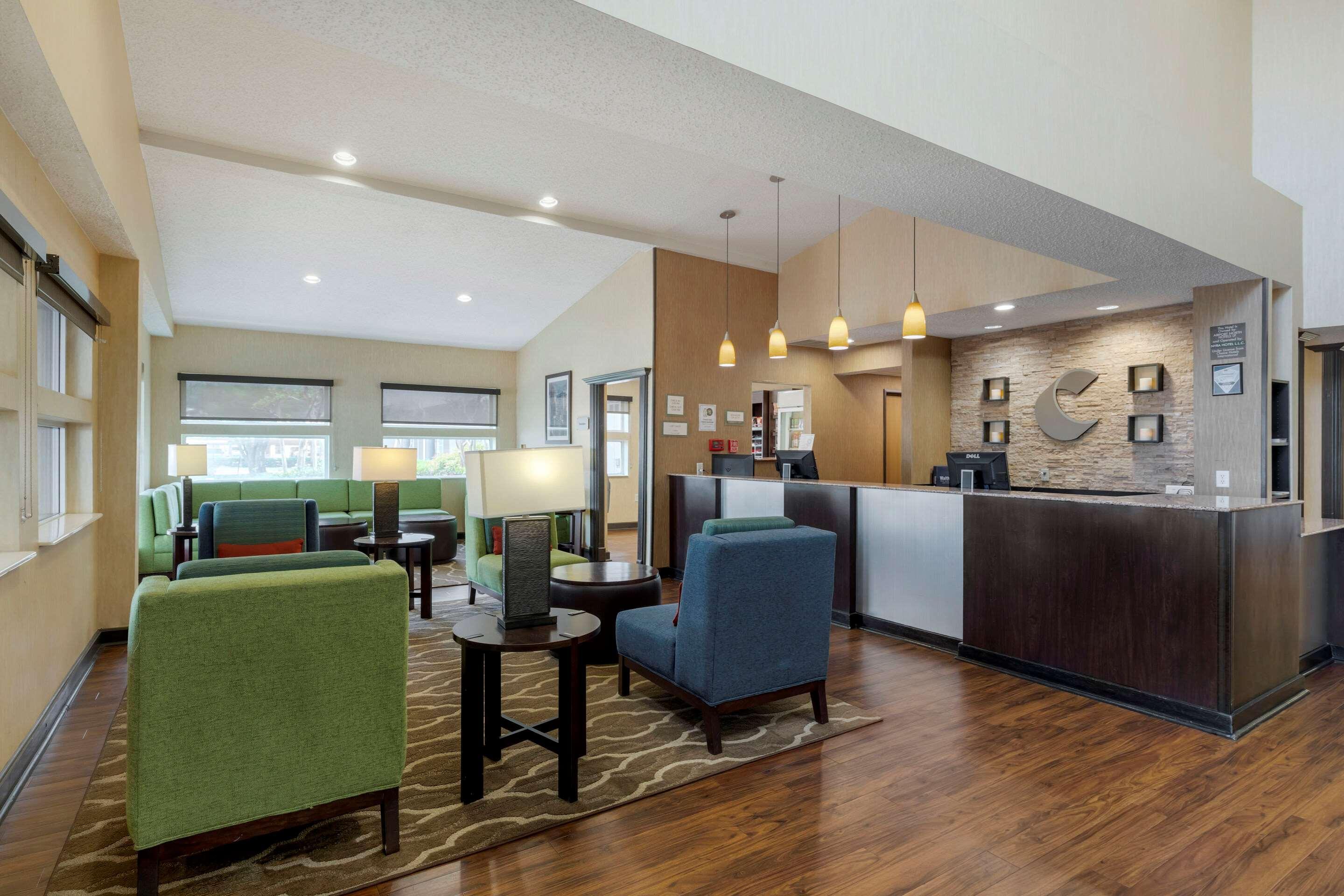 אירווינג Comfort Suites Dfw Airport מראה חיצוני תמונה