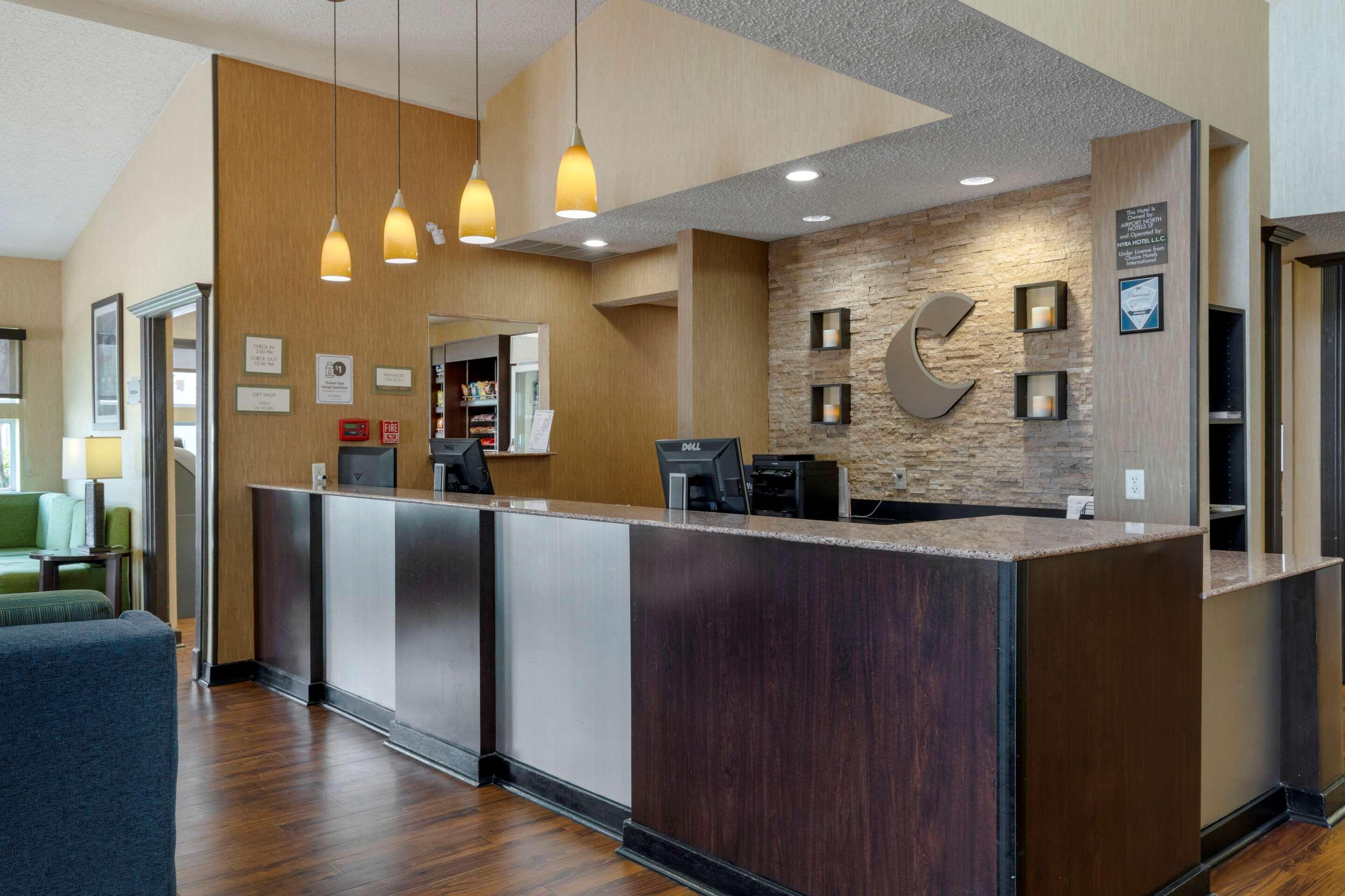 אירווינג Comfort Suites Dfw Airport מראה חיצוני תמונה